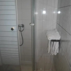 Отель Hipotel Paris Montmartre 2* Стандартный номер с различными типами кроватей фото 2