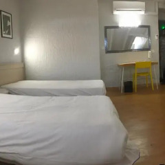 Hotel De Berne 2* Улучшенный номер с различными типами кроватей