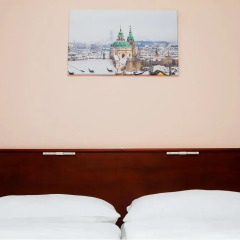 Hotel Inturprag 3* Номер Комфорт с двуспальной кроватью фото 2