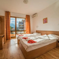 Step Hotel Солнечный берег комната для гостей