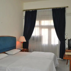 New Park Hotel 2* Стандартный номер с двуспальной кроватью