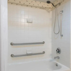 Отель Days Inn Lebanon Fort Indiantown Gap 2* Номер Делюкс с различными типами кроватей фото 4