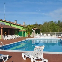 Отель Camping Rio Purón бассейн