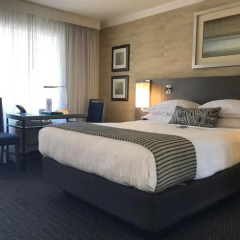 West Beach Inn, a Coast Hotel 3* Стандартный номер с различными типами кроватей фото 4