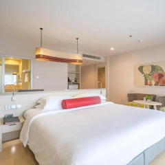 Отель Ramada by Wyndham Phuket Deevana Patong Номер Делюкс с двуспальной кроватью фото 6