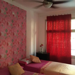 Отель Go Bcn Hostal Ideal Badal Стандартный номер с различными типами кроватей фото 8
