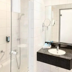 Отель Novotel Muenchen Messe 4* Стандартный номер с различными типами кроватей фото 6