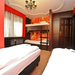World Hostel Кровать в общем номере с двухъярусными кроватями фото 10