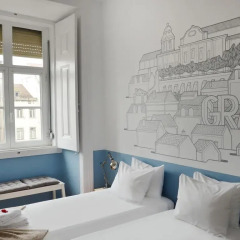Отель Lisbon Check-In Guesthouse 3* Стандартный номер с двуспальной кроватью (общая ванная комната) фото 10