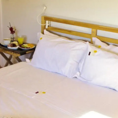 Отель YOURS GuestHouse Porto 4* Стандартный номер с двуспальной кроватью (общая ванная комната) фото 6