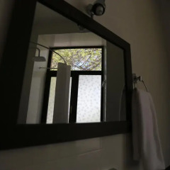 Отель Gallery Hostel Tbilisi Грузия, Тбилиси - отзывы, цены и фото номеров - забронировать отель Gallery Hostel Tbilisi онлайн ванная фото 2