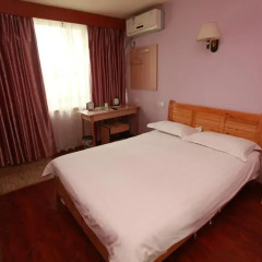 Отель Zhengfu Caotang Decent Inn 2* Номер Делюкс с различными типами кроватей фото 4