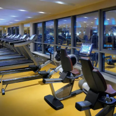 Movenpick Hotel West Bay Doha фитнесс-зал
