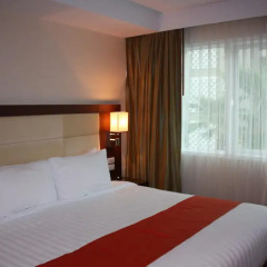 Legacy Suites Hotel Sukhumvit by Compass Hospitality 4* Представительский люкс с разными типами кроватей