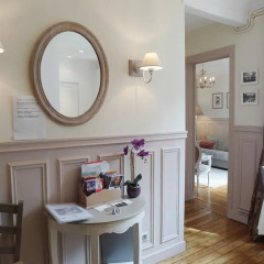 Отель Louvre Elegant ChicSuites в номере
