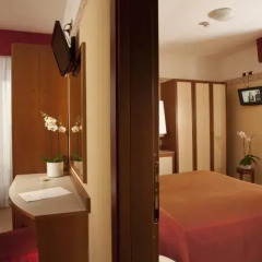 Hotel Bikini сейф в номере