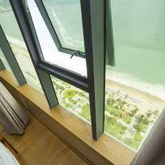 Апартаменты Beach Front Apartment балкон