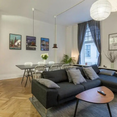 Отель Central 4 bedroom apt. for big groups комната для гостей фото 3
