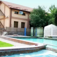 Гостиница Motel Kilikia бассейн