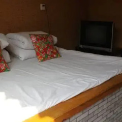 Отель Badaling Tieguowang Inn Beijing Стандартный номер с различными типами кроватей фото 3