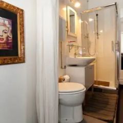 Nasoni Guest Hostel Стандартный номер разные типы кроватей фото 16
