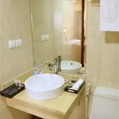 Authentic Hanoi Boutique Hotel 4* Улучшенный номер с различными типами кроватей фото 9