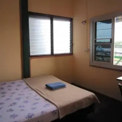 Отель Krabi Nature View Guesthouse Стандартный номер с различными типами кроватей фото 2
