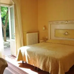Отель B&B Relais Tiffany 3* Стандартный номер с различными типами кроватей фото 13
