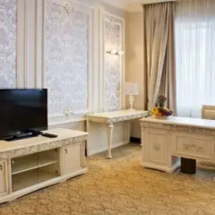 Reikartz Europe Hotel 4* Люкс с различными типами кроватей фото 16