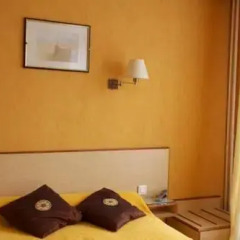 Отель Hôtel Paris Voltaire 2* Стандартный номер с различными типами кроватей фото 2