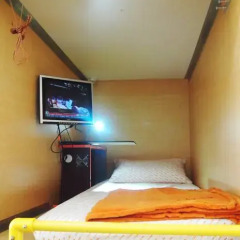 Woke Home Capsule Hostel Кровать в общем номере с двухъярусной кроватью фото 2