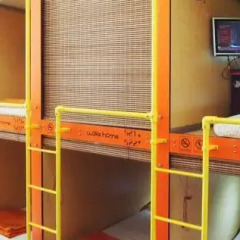 Woke Home Capsule Hostel Кровать в общем номере с двухъярусной кроватью фото 10