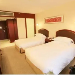 Beijing Landmark Hotel 3* Стандартный номер с различными типами кроватей
