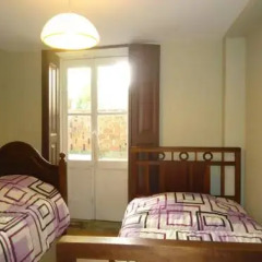 Отель Lindens House 3* Стандартный номер 2 отдельными кровати (общая ванная комната)