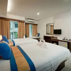 Отель Blue Sky Patong 3* Улучшенный номер с двуспальной кроватью фото 18