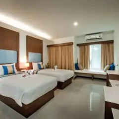 Отель Blue Sky Patong 3* Улучшенный номер с двуспальной кроватью фото 13