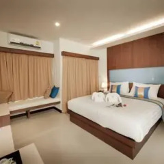 Отель Blue Sky Patong 3* Улучшенный номер с двуспальной кроватью фото 6