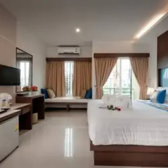 Отель Blue Sky Patong 3* Улучшенный номер с двуспальной кроватью фото 5