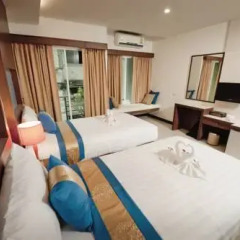 Отель Blue Sky Patong 3* Улучшенный номер с двуспальной кроватью фото 16