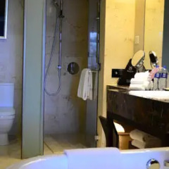 Отель Sheraton North City 5* Номер Делюкс фото 10