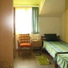 Hostel Oasis Стандартный номер с 2 отдельными кроватями (общая ванная комната) фото 2
