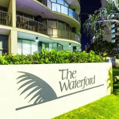 Отель The Waterford on Main Beach Апартаменты с различными типами кроватей фото 15