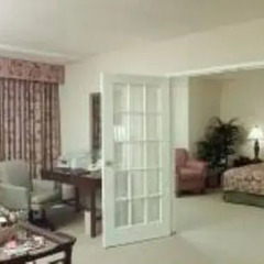 Ramada Plaza Hotel And Conference Center 4* Люкс