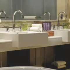 Отель The Ritz-Carlton Abu Dhabi, Grand Canal 5* Номер Делюкс с различными типами кроватей фото 9