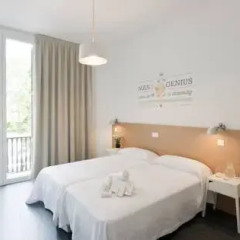 Ramblas by Pillow Hostel - Adults only Стандартный номер с различными типами кроватей фото 32