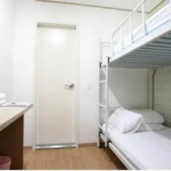 Отель K-POP GUESTHOUSE Seoul Station 2* Стандартный номер с 2 отдельными кроватями фото 4