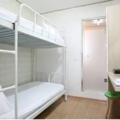 Отель K-POP GUESTHOUSE Seoul Station 2* Стандартный номер с 2 отдельными кроватями
