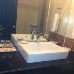Queenco Hotel & Casino 4* Улучшенный номер с различными типами кроватей фото 4