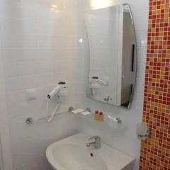Eleven Hotel 2* Стандартный номер фото 6
