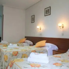 Отель Hostal Faustino Стандартный номер с различными типами кроватей